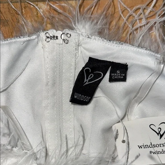 White Feather Sequin Top - Picture 4 of 4